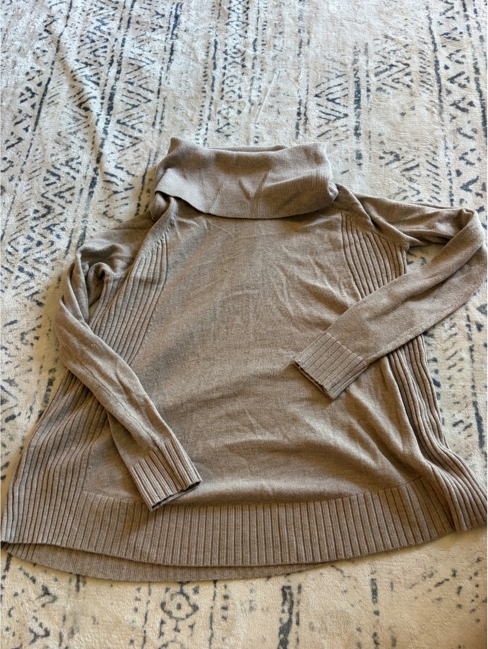 Ann Taylor LOFT Petite Extra Small Beige Turtleneck Sweater